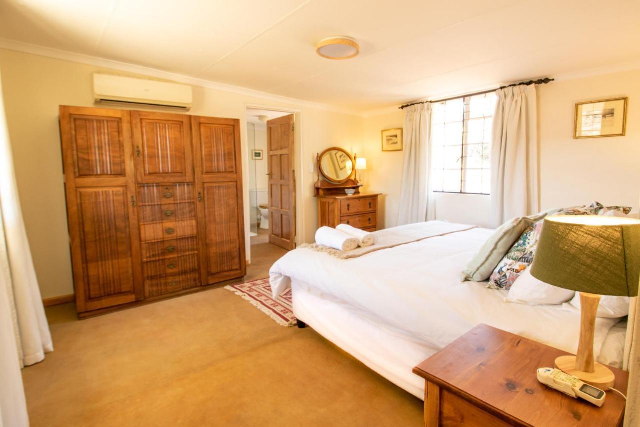 Sunbird Cottage Graaff-Reinet Екстериор снимка